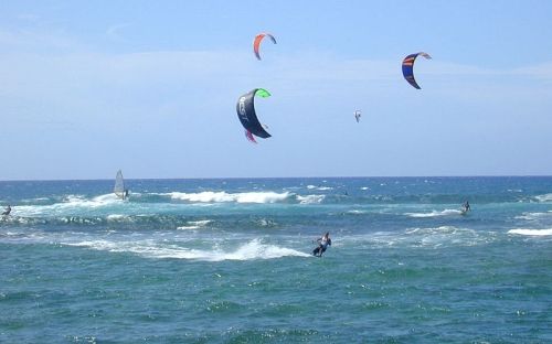 2.Kite_surfing