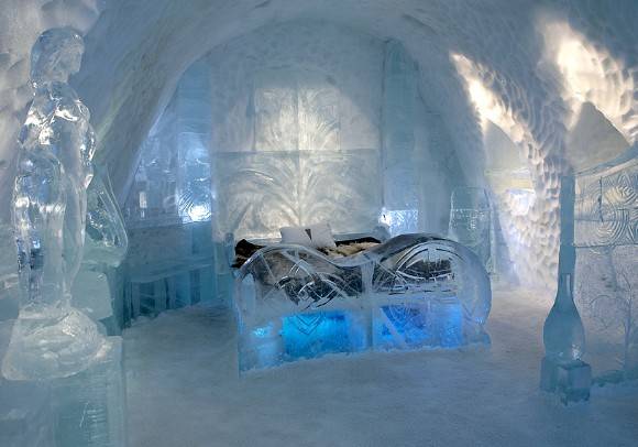 ICEHOTEL Jukkasjarvi room blu