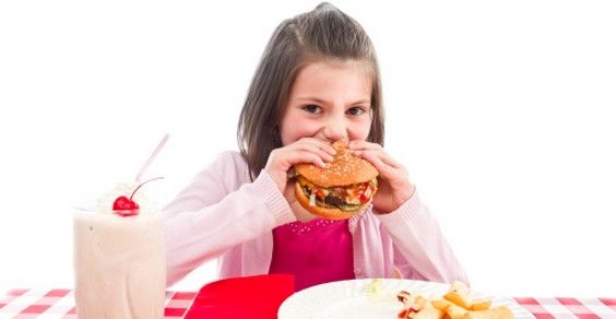 bambini pubblicità obesità