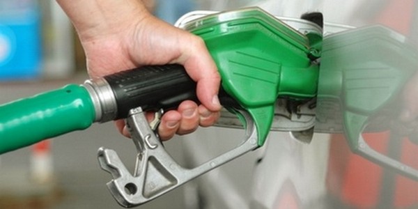 addio distributori benzina petrolio