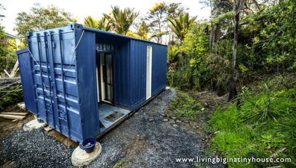 container-house-outside