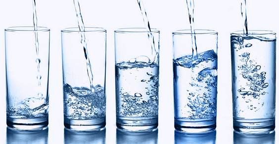 Bicchieri acqua