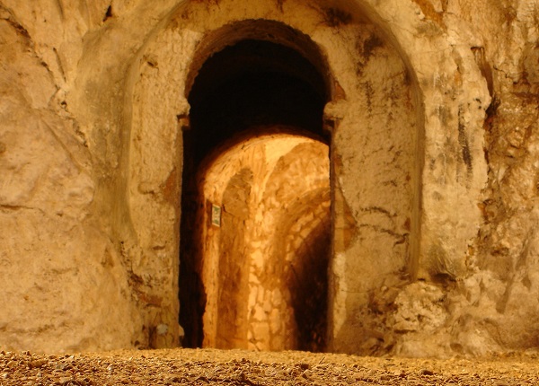 Hellfire Caves tunnel
