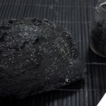 pane nero carbone vegetale vietato