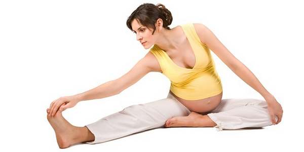 yoga in gravidanza cover
