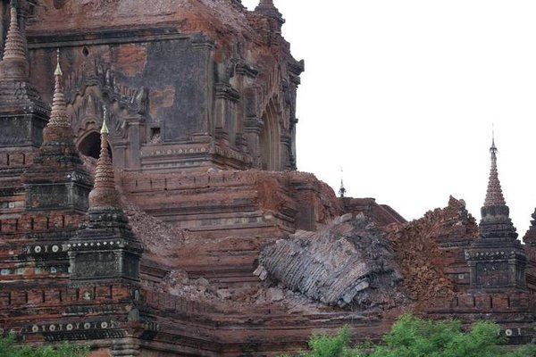templi birmania terremoto 1
