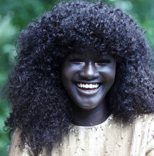 donna scura melanina