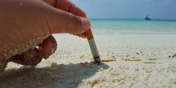 Sigarette in spiaggia
