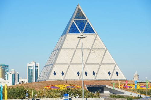 piramide pace riconciliazione astana