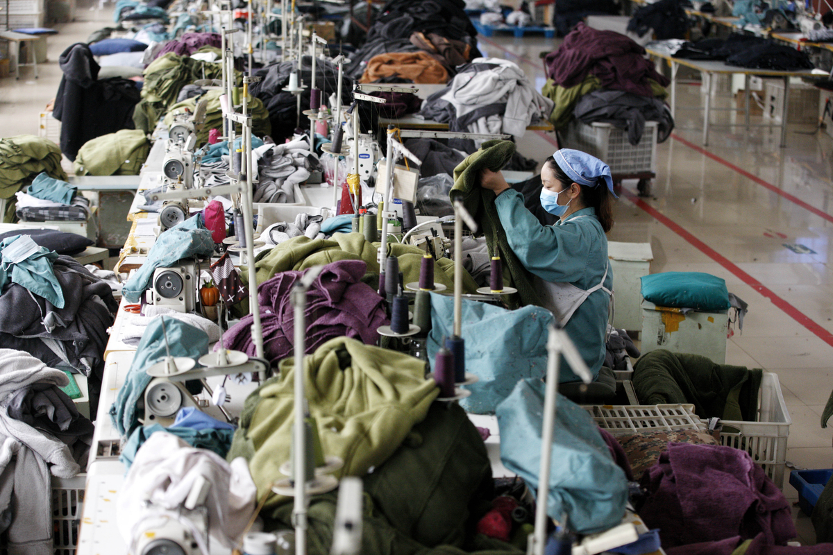 lavoratori fabbriche abbigliamento