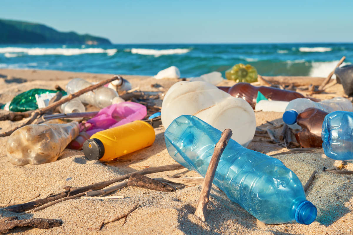 rifiuti-mare-spiaggia