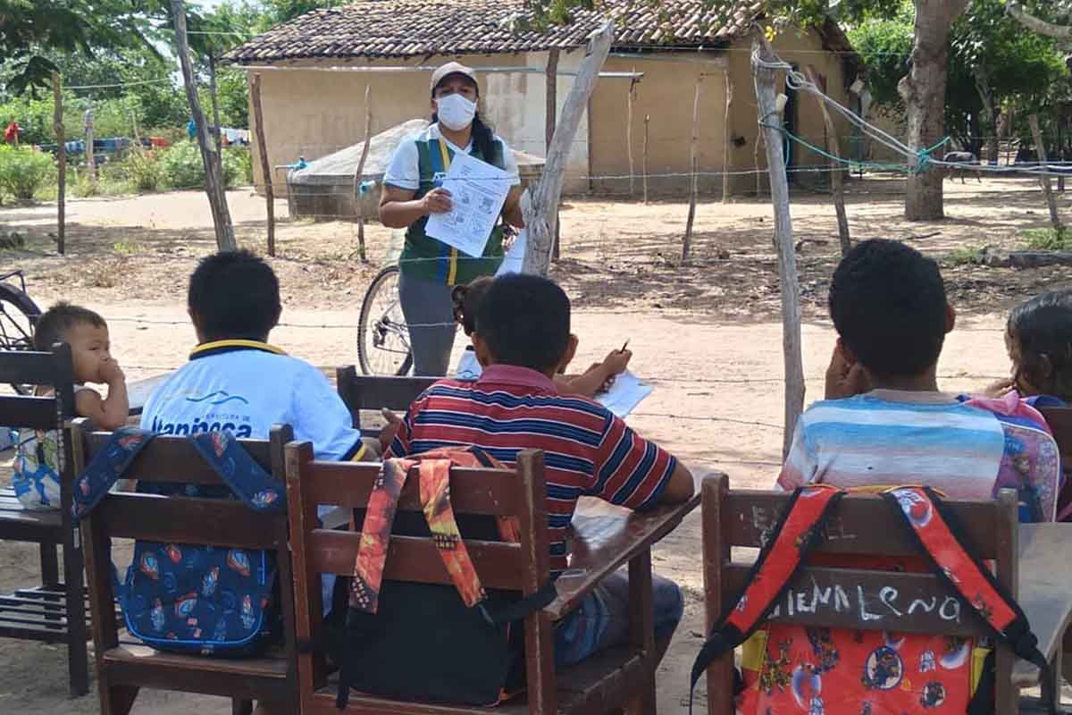 insegnante bicicletta brasile bambini disabili senza internet
