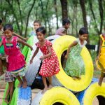bambini felici in India