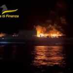 nave in fiamme