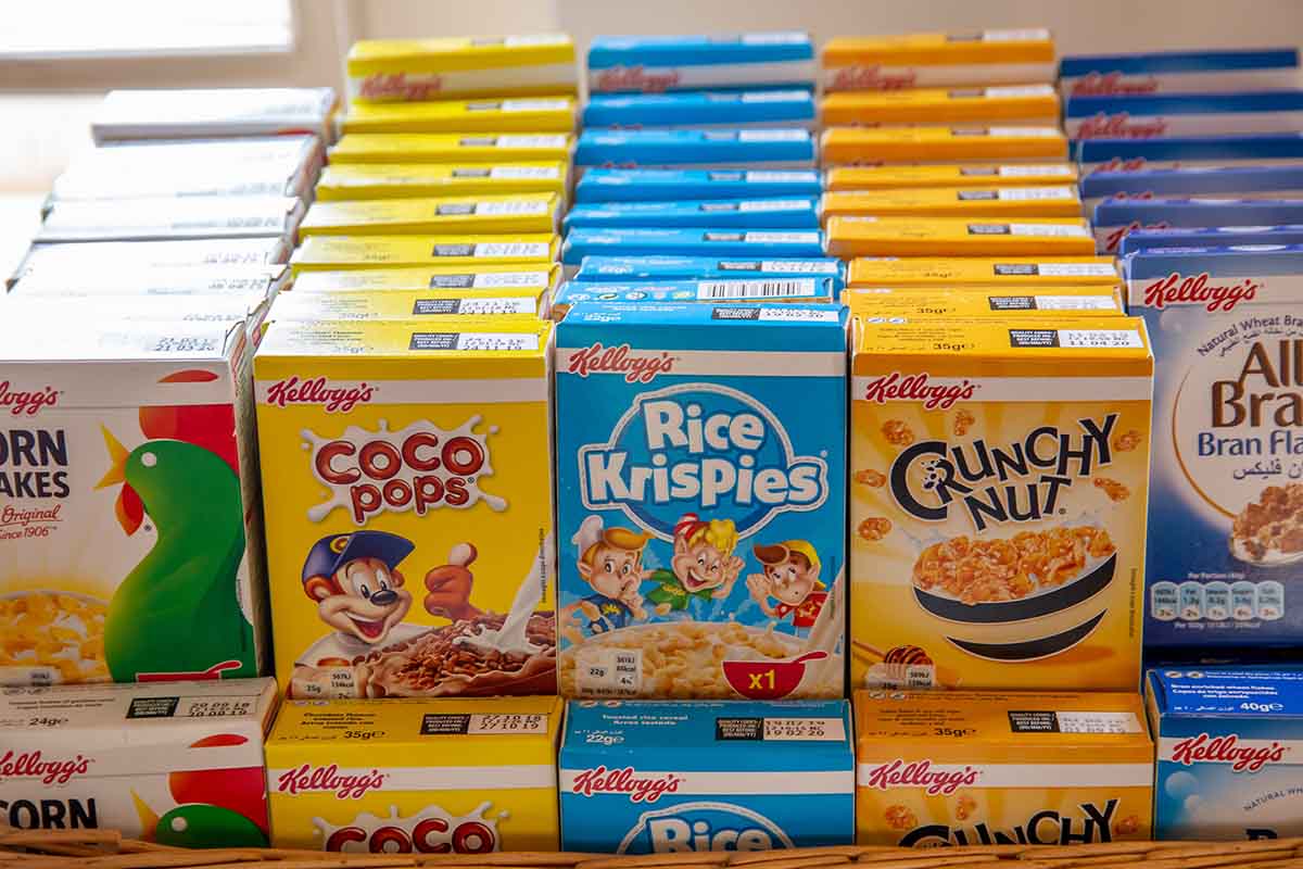 Nuove regole per i cereali pieni di zucchero in UK: Kellogg's non ci sta e  trascina in tribunale il governo - greenMe