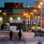 città alaska notte polare