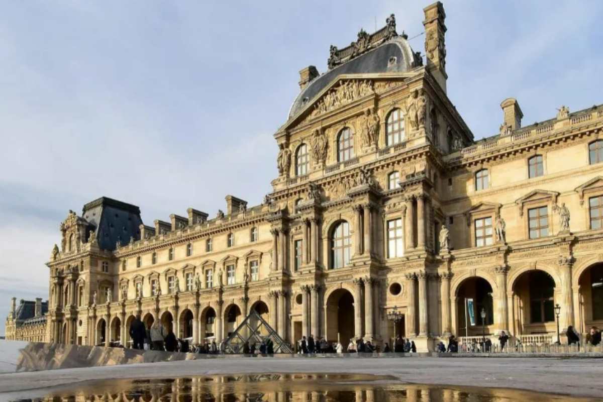 Louvre restituzione opere