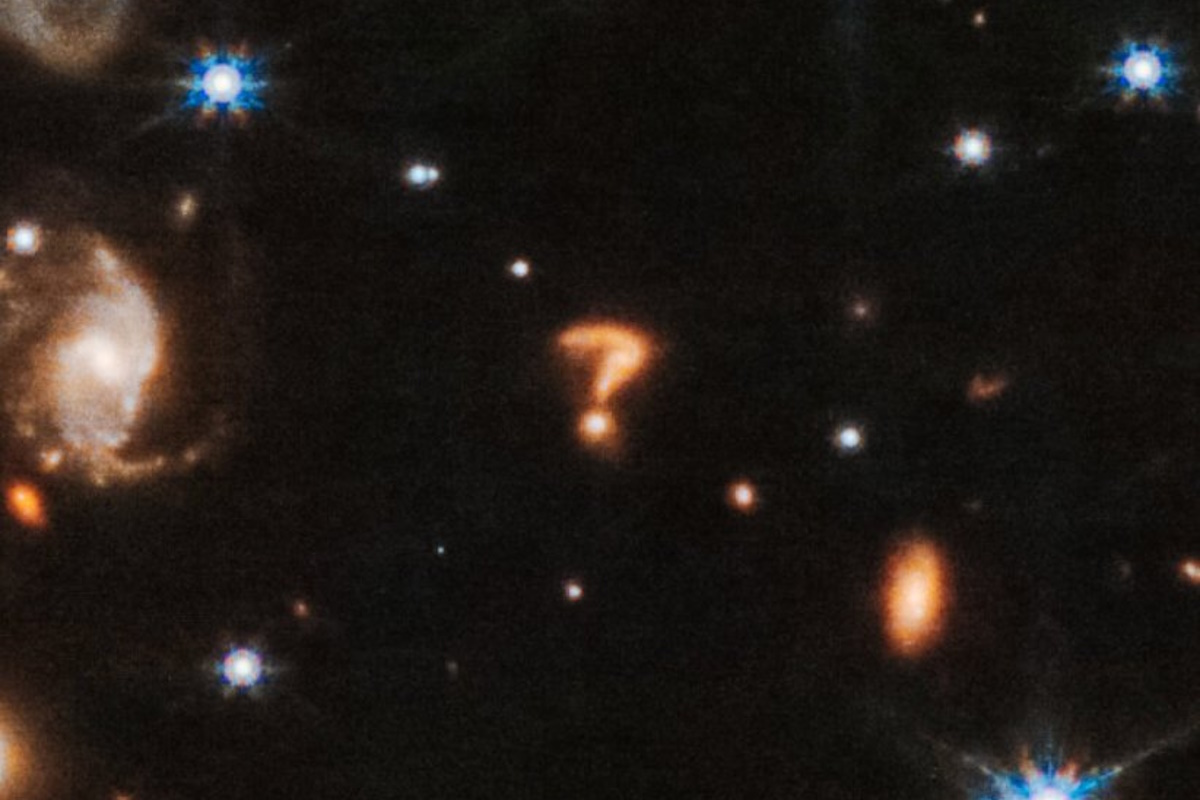 punto interrogativo cosmico telescopio webb