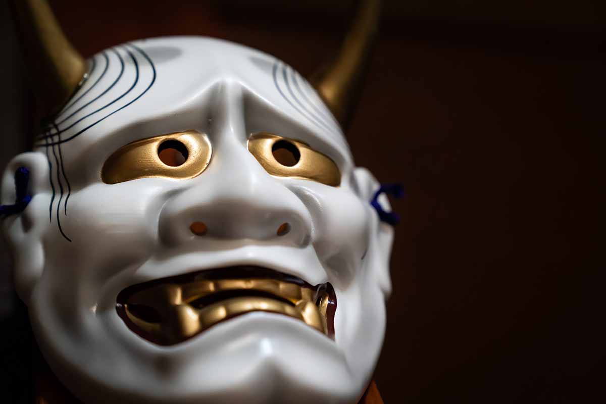 Hannya, la maschera giapponese di un demone femminile corroso dalla gelosia  - greenMe