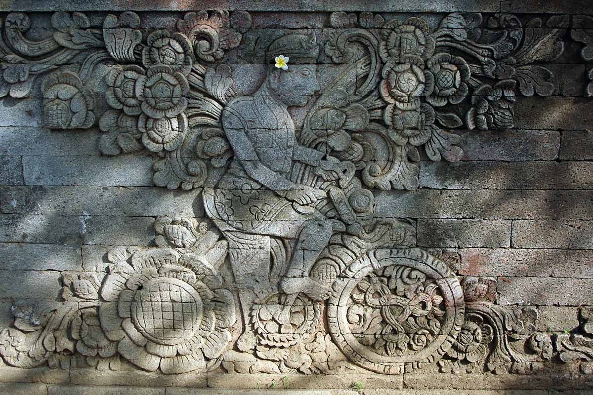 Bicicletta nel tempio indiano