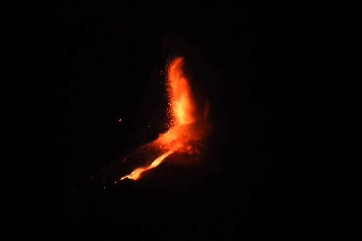 Etna eruzione 1 dicembre 2023
