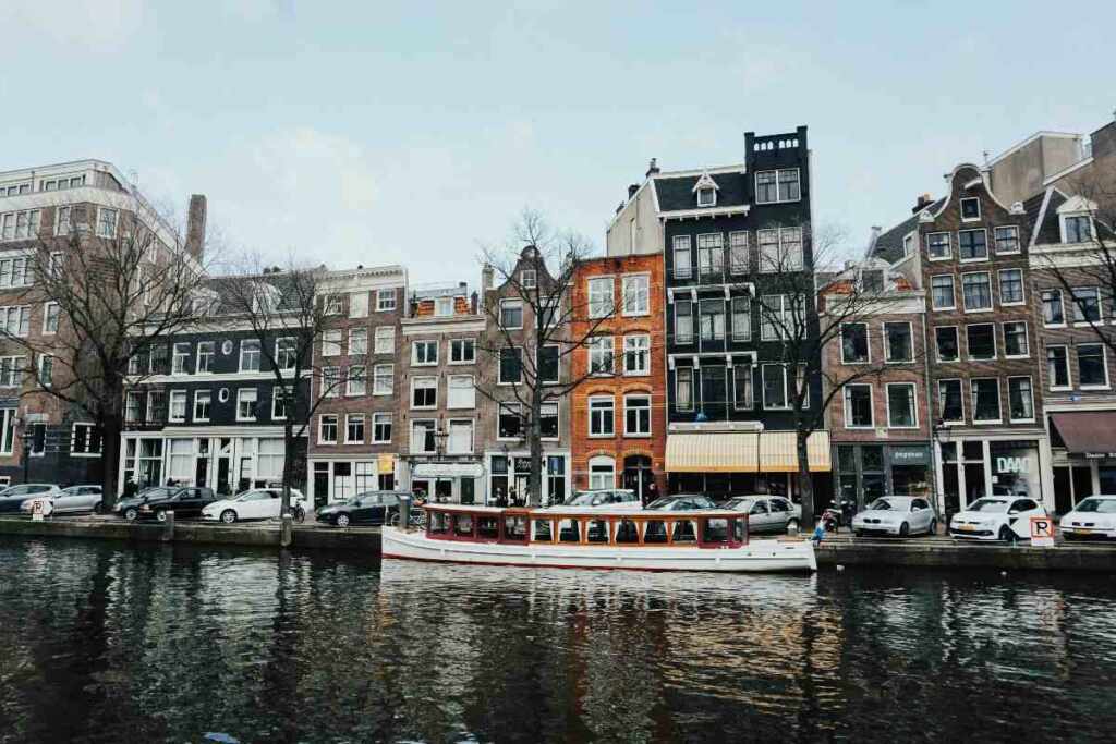 Amsterdam turismo di massa